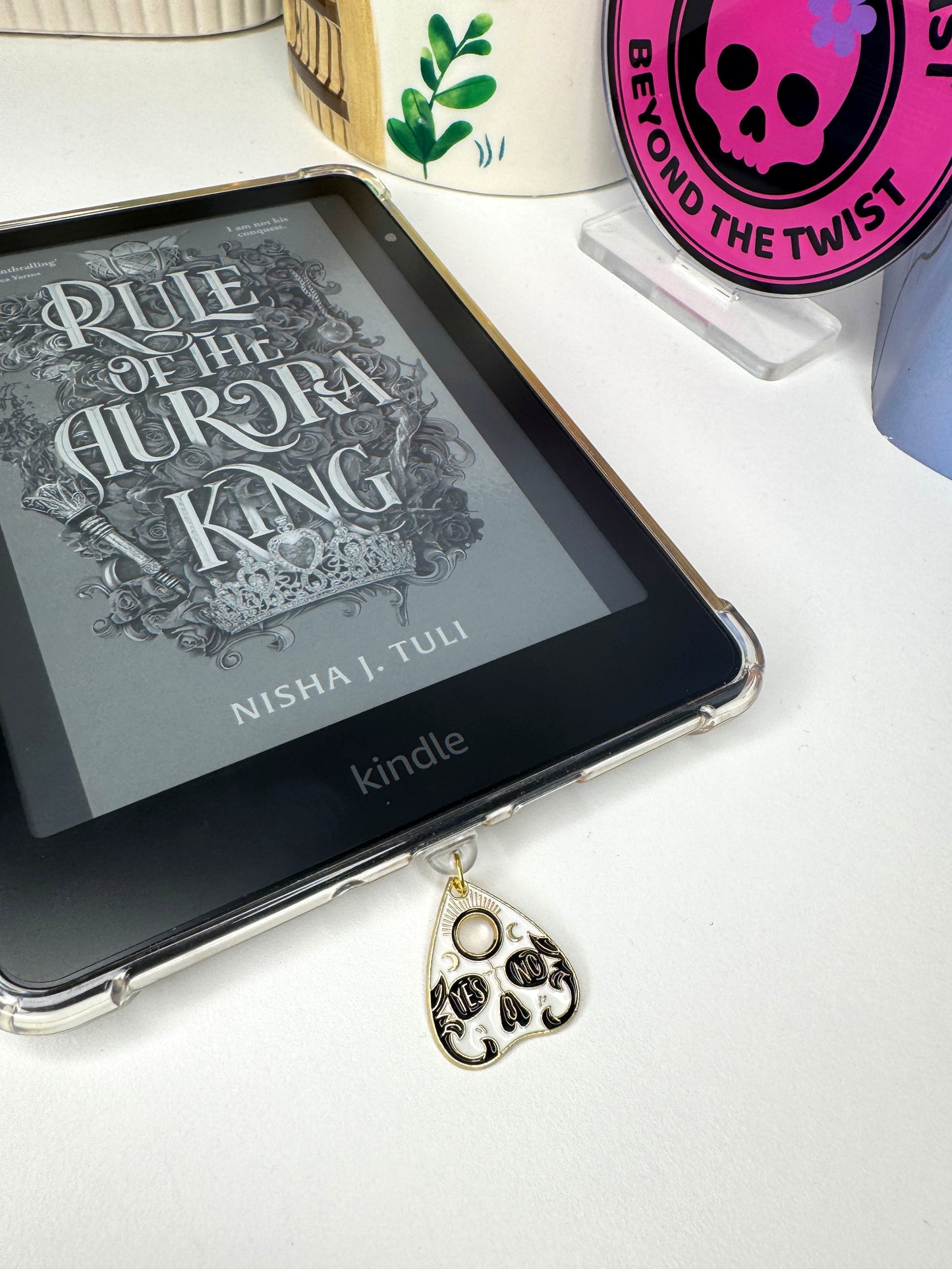 Skull Planchette eReader Charm Dust Plug
