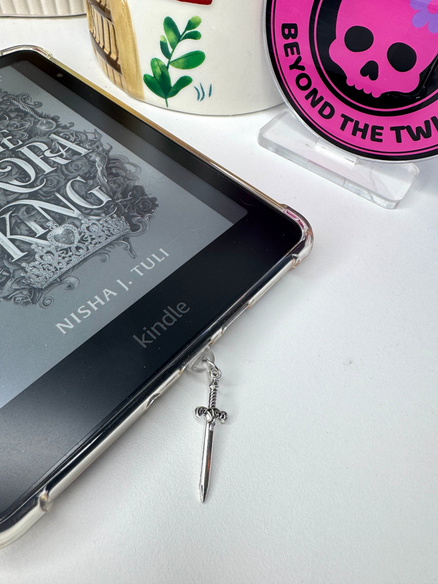 Dagger eReader Charm Dust Plug