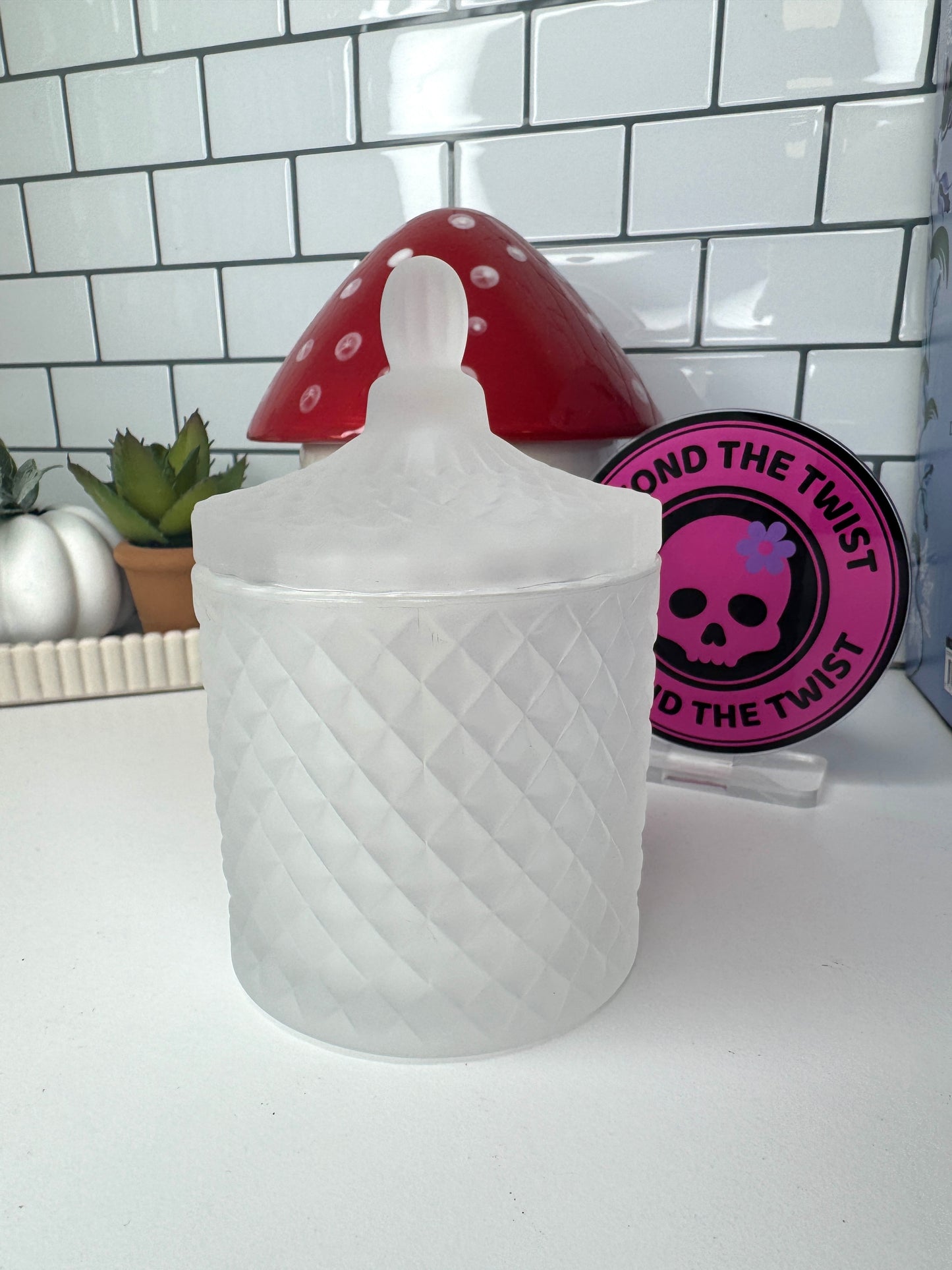 The Lover's Embrace - Story Scented Wickless Candle - 200g