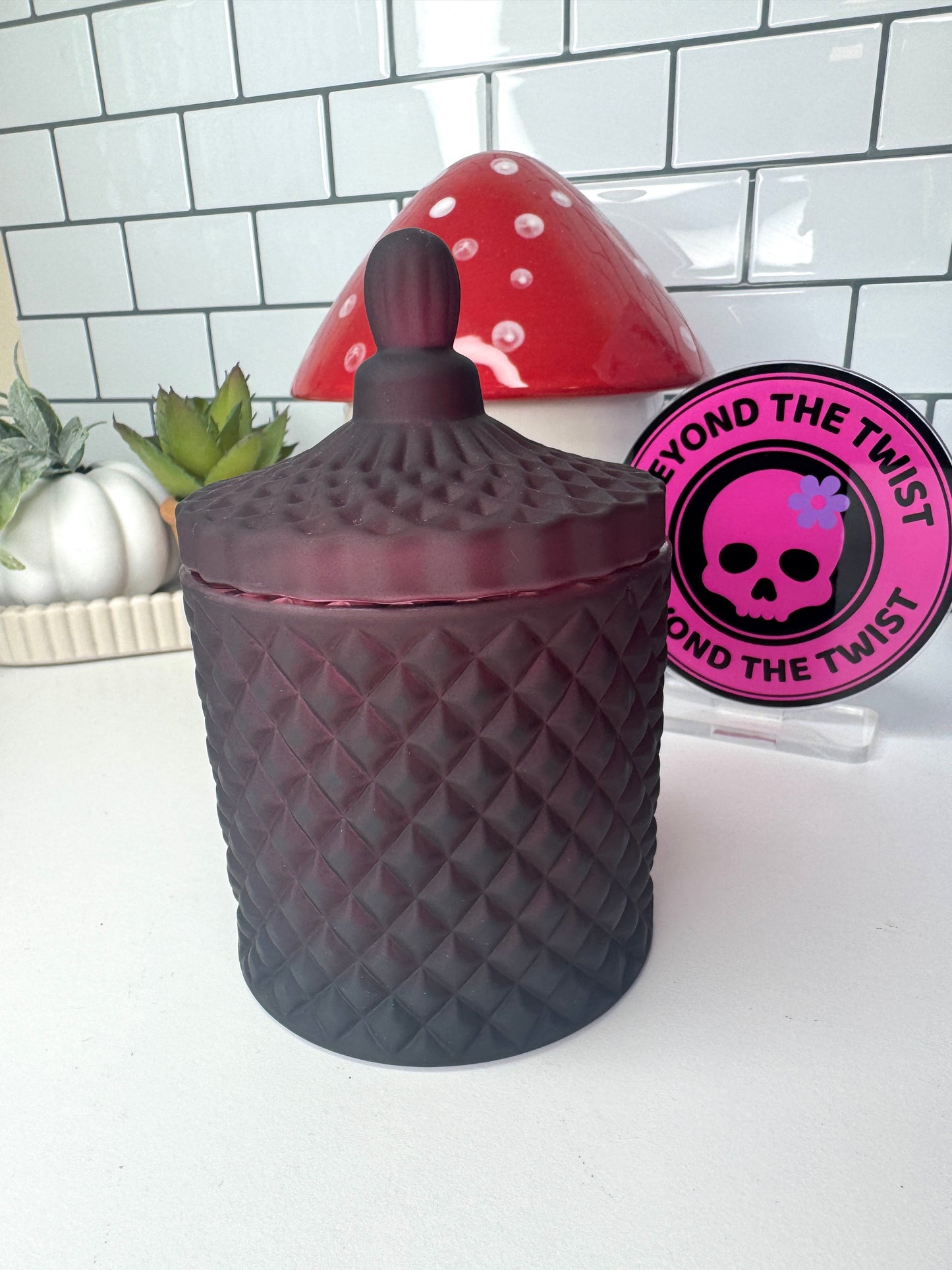 The Lover's Embrace - Story Scented Wickless Candle - 200g