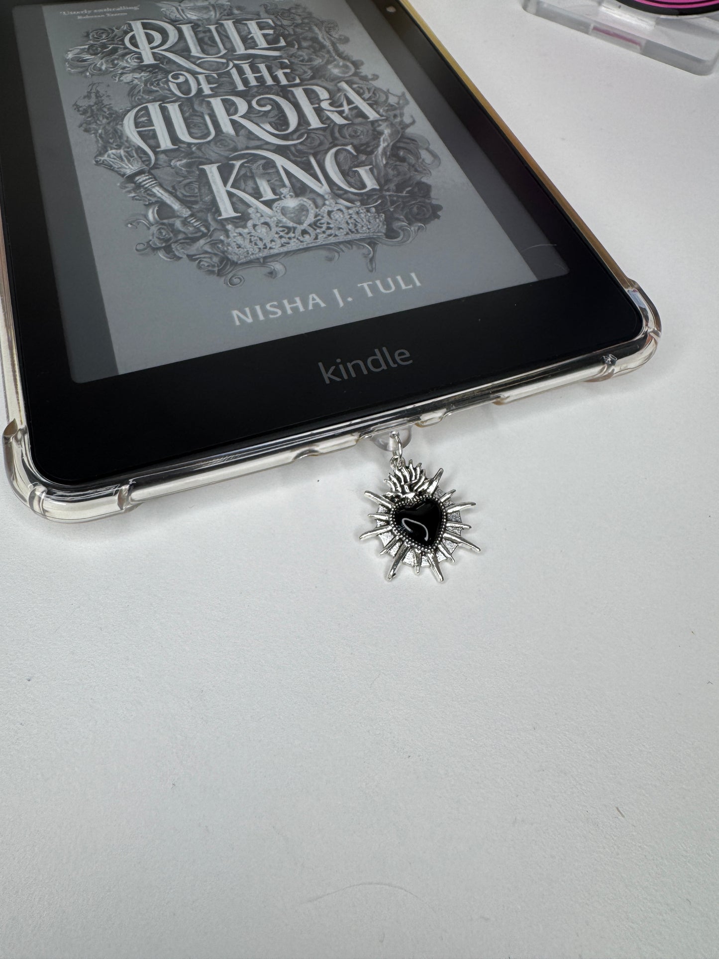 Black Heart eReader Charm Dust Plug