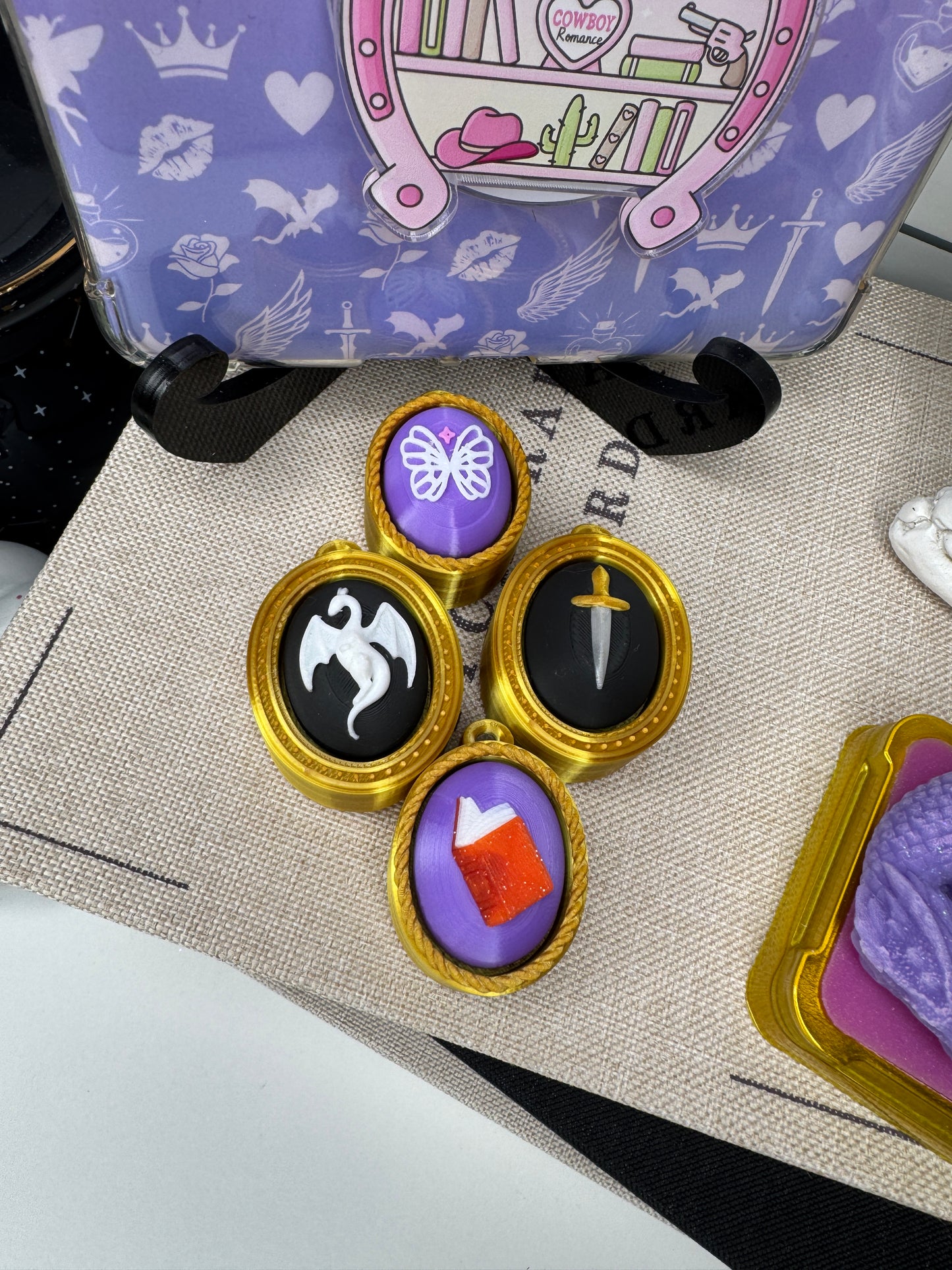 FAIRY WING TACTILE FIDGET CLICKER