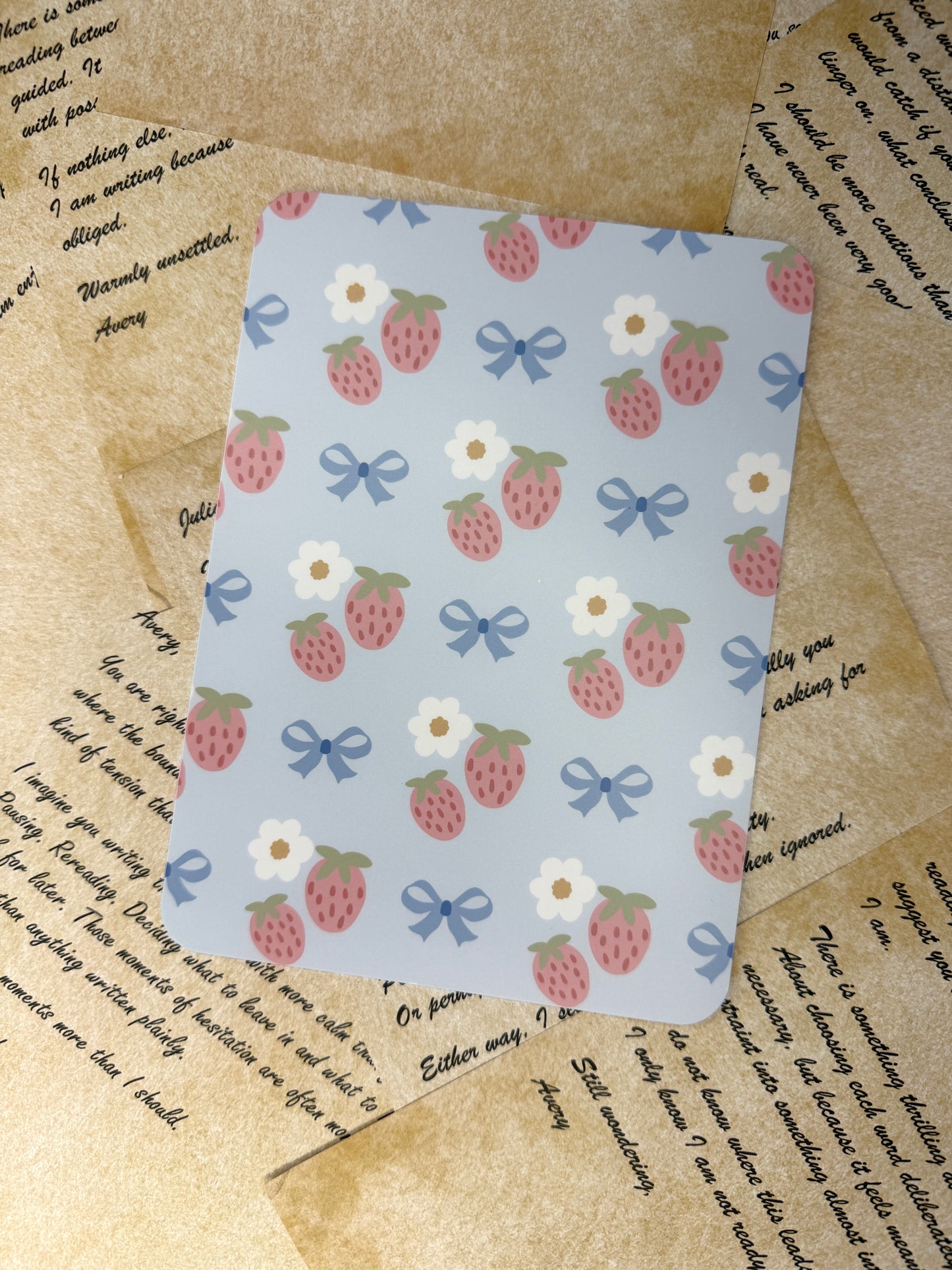 Strawberries & Bows Kindle Insert