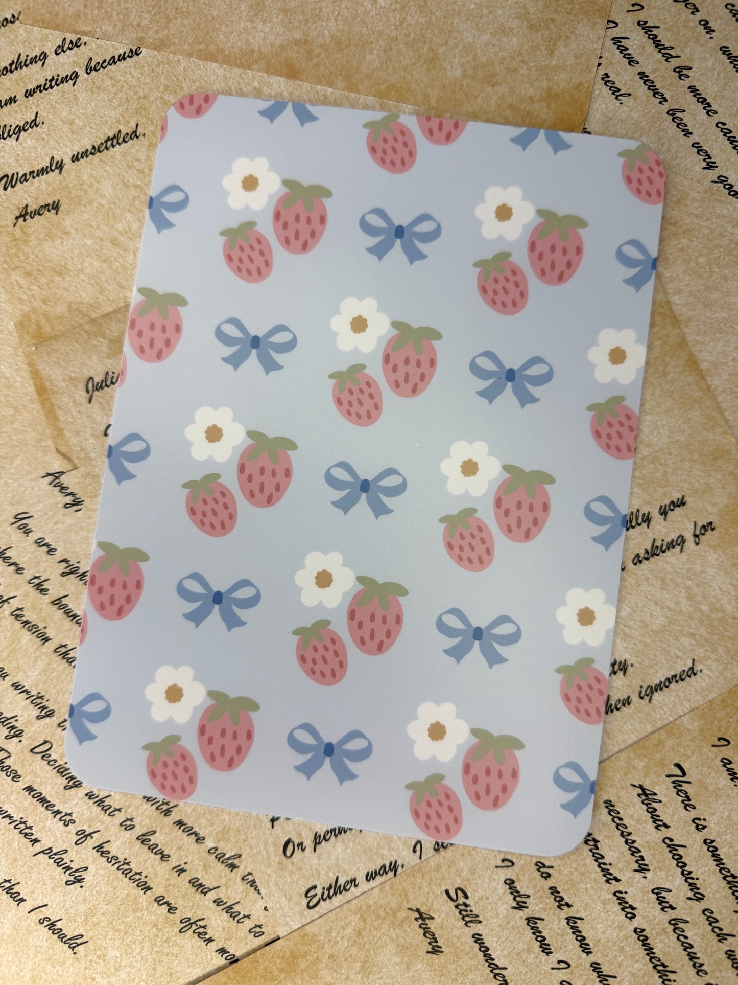 Strawberries & Bows Kindle Insert