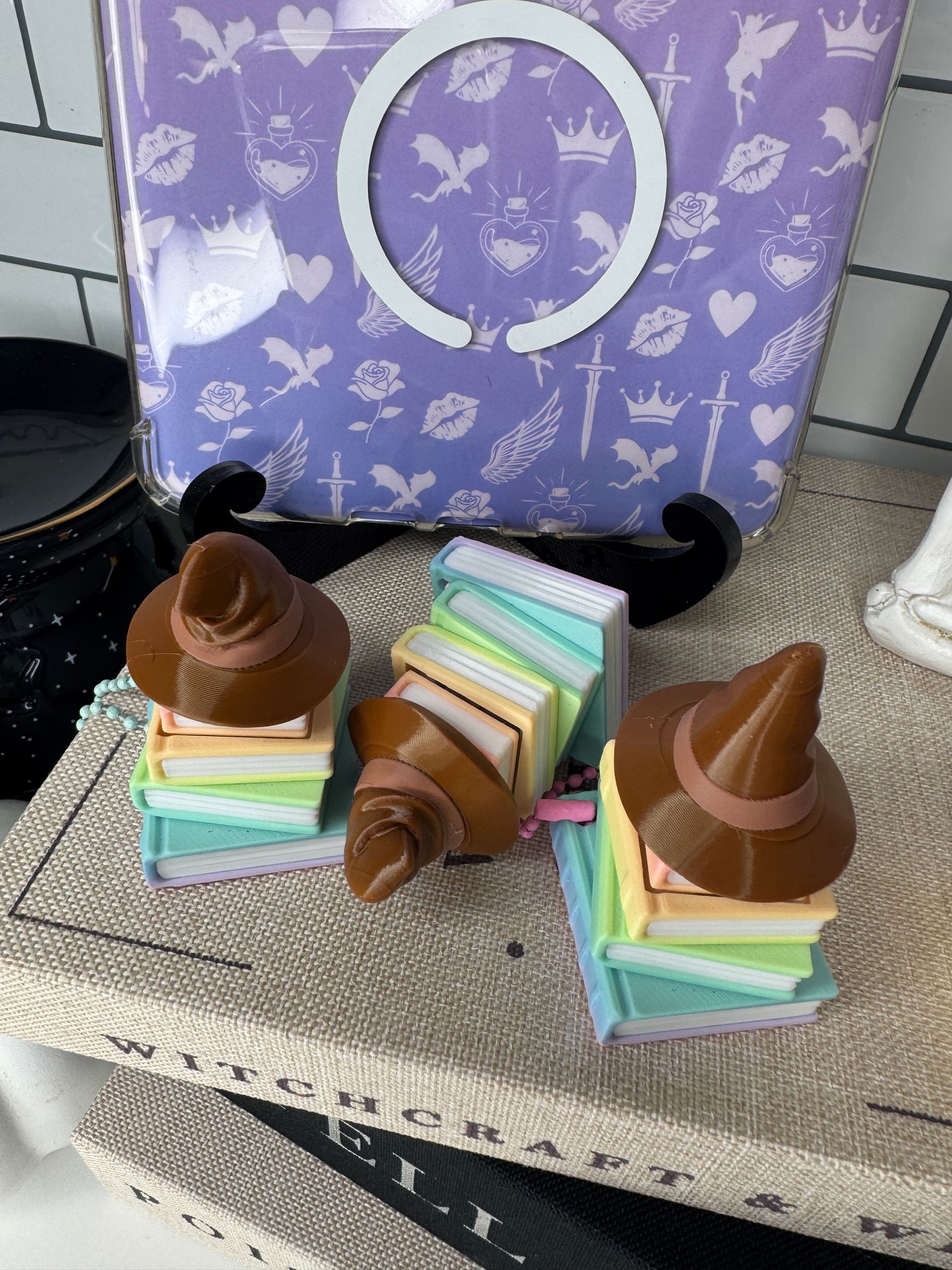 WITCHES HAT BOOK STACK FIDGET CLICKER