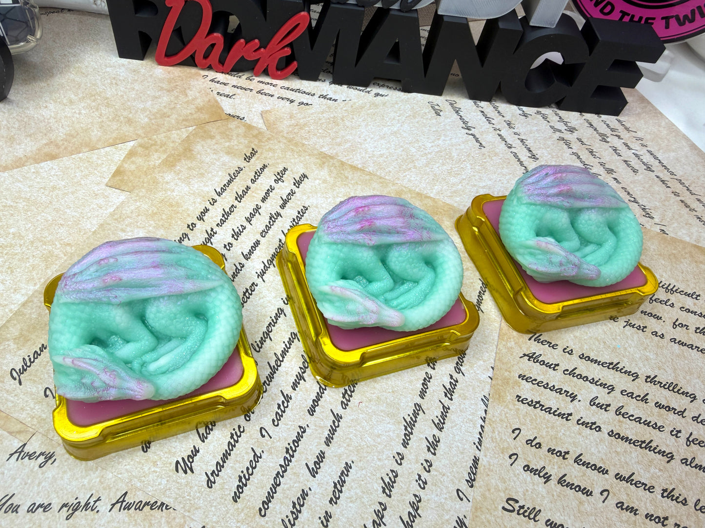 SHAKE YO TAIL FEATHER DRAGON WAX MELT