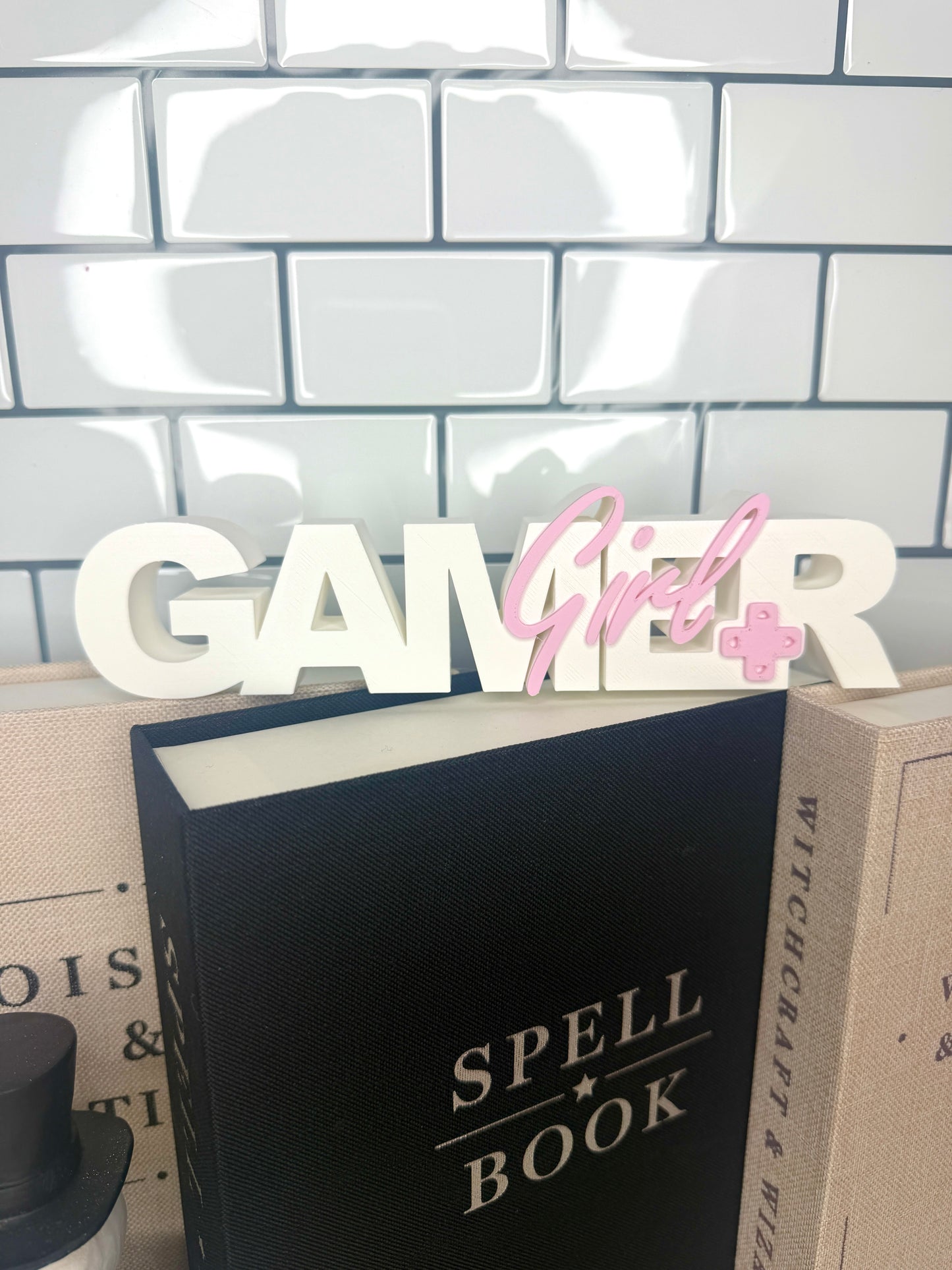 GAMER GIRL SHELF DECOR SIGN